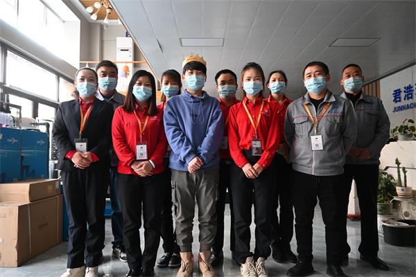 君浩環保為設計師小李子慶生