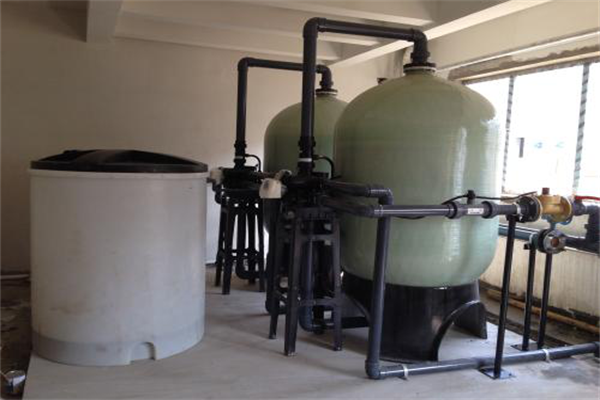 全自動軟化水設(shè)備廠家