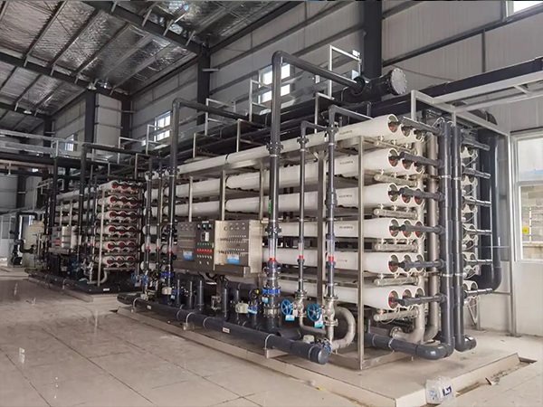 大型工業反滲透純水設備：工業用水凈化的核心力量