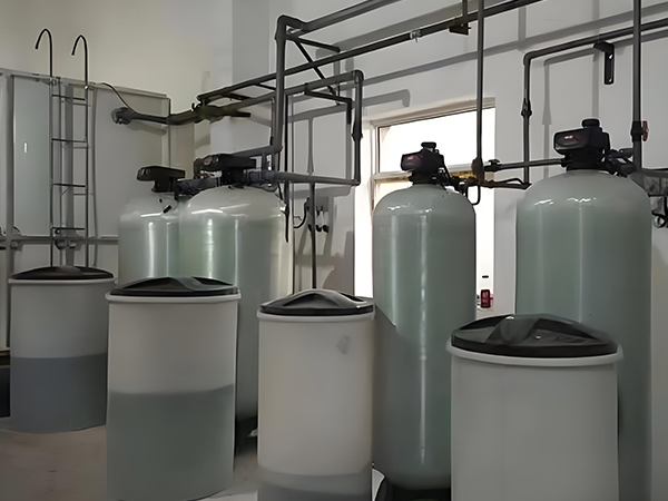 全自動軟水器：工業用水的得力助手