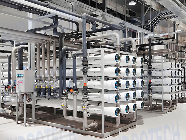 工業(yè)規(guī)模化用水無憂大型純水設(shè)備筑牢產(chǎn)水防線