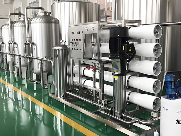 反滲透水處理成套設(shè)備：化工電子行業(yè)高效凈水解決方案