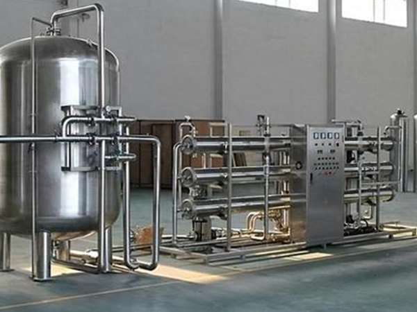 中小企生產(chǎn)純水成本怕超支？單級(jí)反滲透純水設(shè)備適配又省本